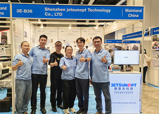 揭秘香港电子展“聪明”的摄像头:会思考的720°全景摄像机!(图2) 揭秘香港电子展“聪明”的摄像头:会思考的720°全景摄像机!(图2)