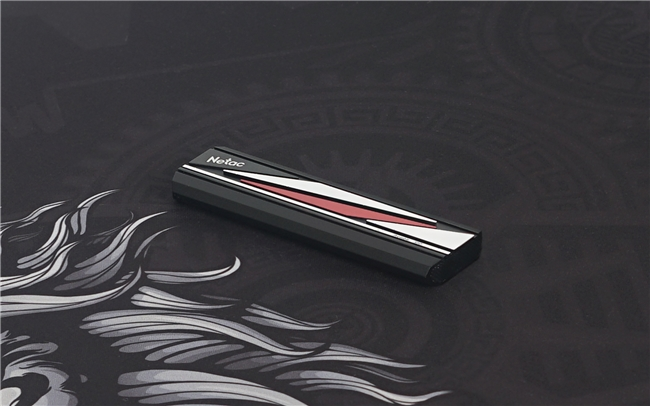 朗科ZX20L,极速传输,移动存储新标杆!(图3) 朗科ZX20L,极速传输,移动存储新标杆!(图3)