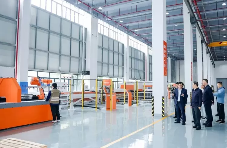 弗兰度长沙基地盛大投产,智启“机器人+AI+应用场景”新篇章(图4) 弗兰度长沙基地盛大投产,智启“机器人+AI+应用场景”新篇章(图4)