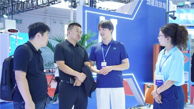 全球首发智慧体育装备亮相大沩AI助力边疆教育数字化(图12)