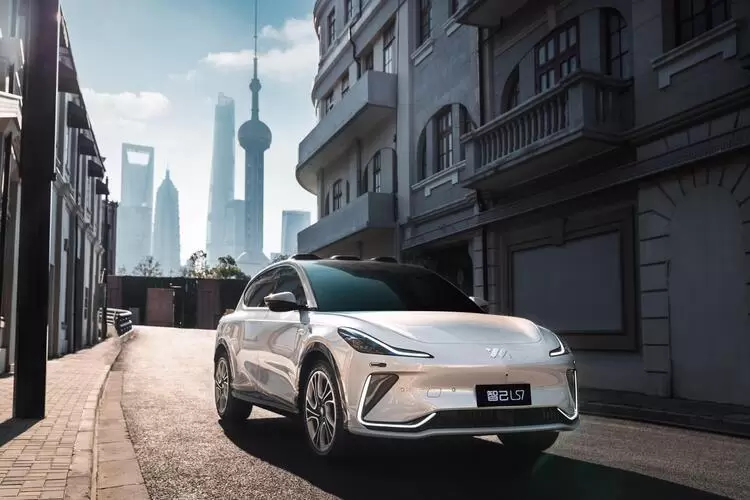 智己携手Momenta发布行业首个D.L.P.人工智能模型(图4) 智己携手Momenta发布行业首个D.L.P.人工智能模型(图4)