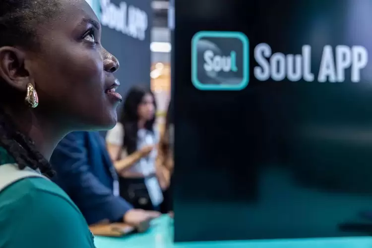 亮相2024 GITEX海湾信息技术博览会 Soul App多模态大模型实现超拟人互动体验(图1)