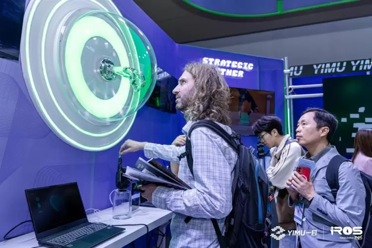 触觉增强世界模型引关注，一目科技IROS首秀定义机器人感知新维度(图4)