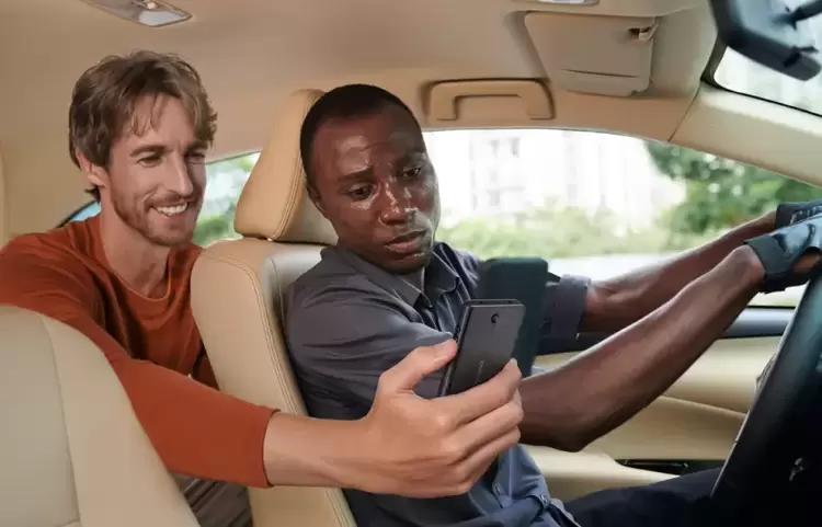 海外游实测：时空壶新T1 AI翻译机以端侧AI技术，破解无网沟通难题(图1)