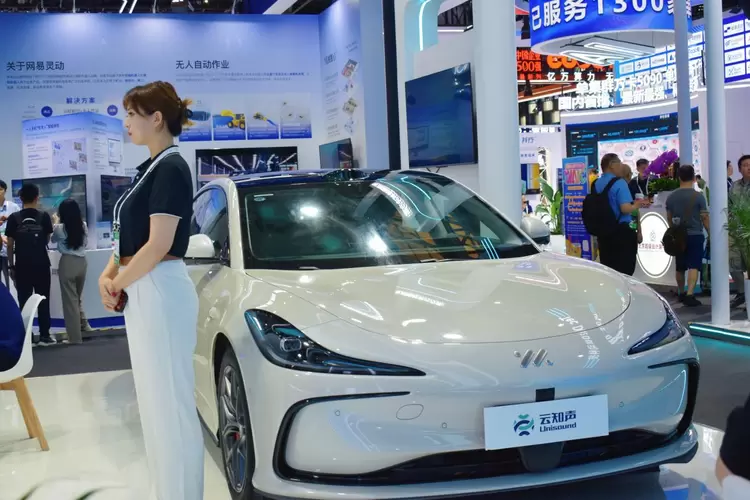 云知声携全栈AGI成果亮相WAIC 2025，让AI照进千万种可能(图7)