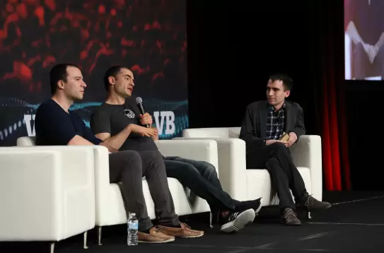 ChatGPT应用赛道全员加速，微美全息数字人深度融合AIGC崭露头角(图1)