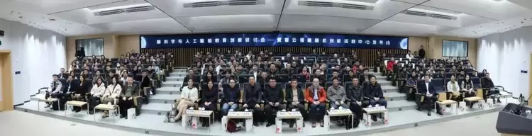 “智云x强脑脑机创新实践中心”正式发布(图1) “智云x强脑脑机创新实践中心”正式发布(图1)