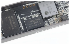 科赋KLEVV CRAS C700 RGB SSD产品测评(图9)