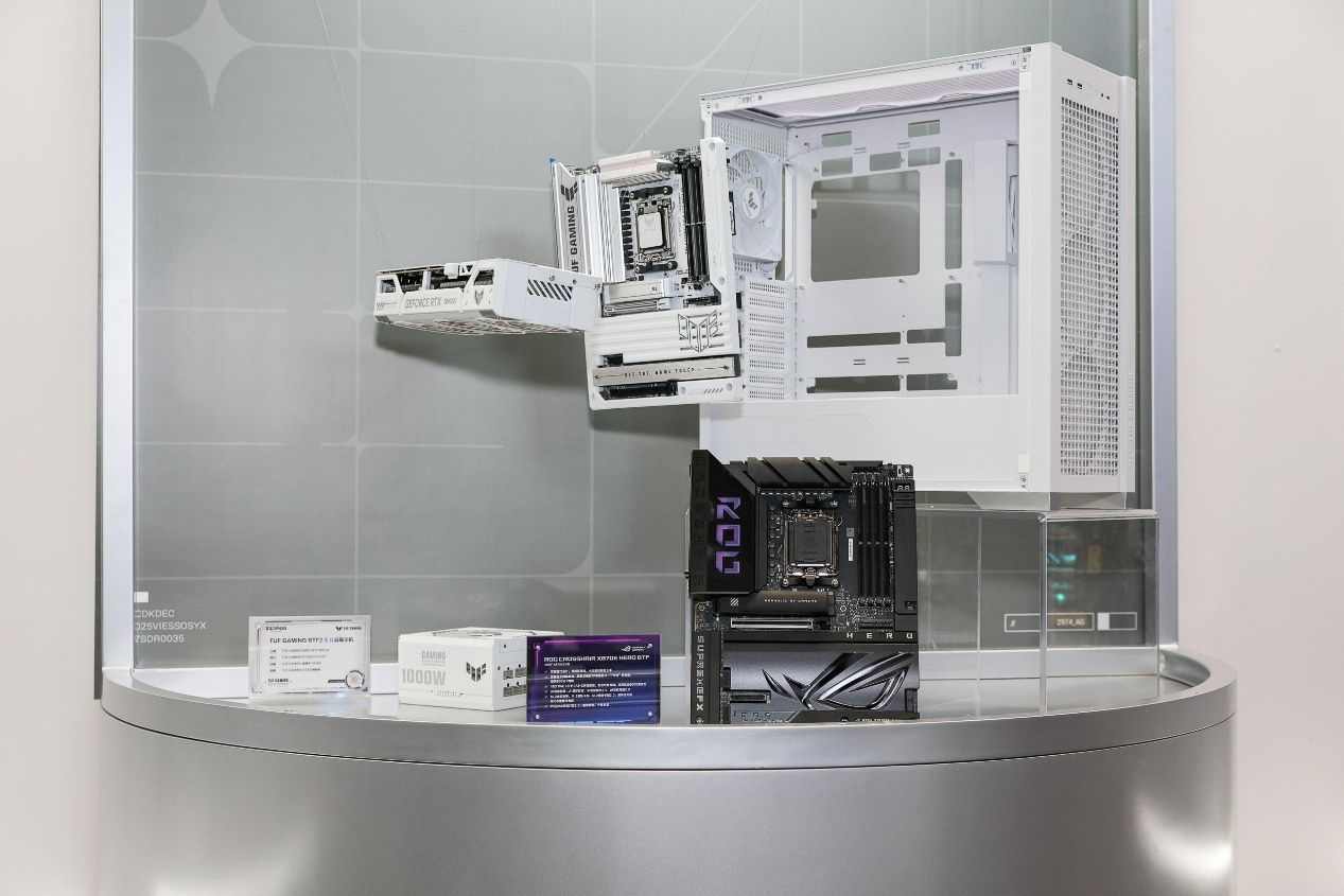 华硕主板撼动BW2025 ROG玩+乐园引玩家狂欢(图18)