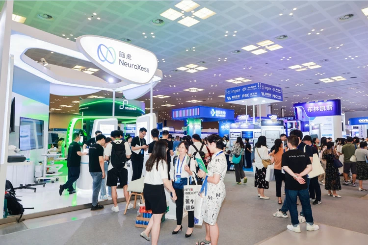 脑虎科技首登CNS第十六届全国学术会议，智能手术机器人备受瞩目(图6)