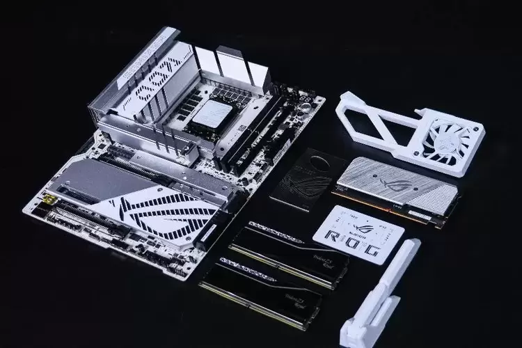 ROG MAXIMUS Z890 APEX主板创DDR5-13322超频新纪录(图3)