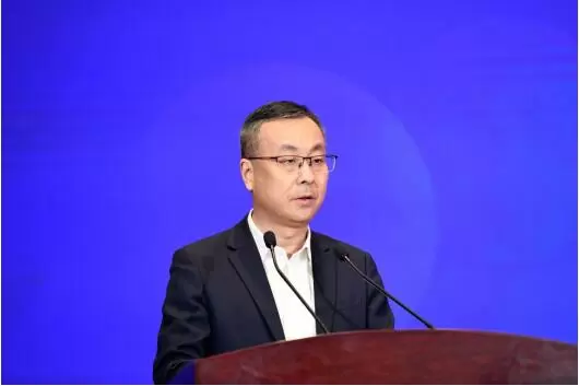 中国移动助力中国石油发布700亿参数昆仑大模型(图1)