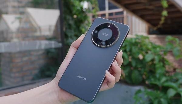 送父母性价比高的手机：2025年耐用首选推荐(图1)