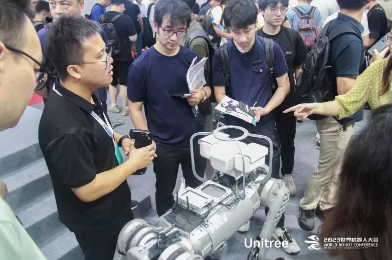 宇树发布通用人形机器人,在2023WRC世界机器人大会上大放异彩(图6) 宇树发布通用人形机器人,在2023WRC世界机器人大会上大放异彩(图6)