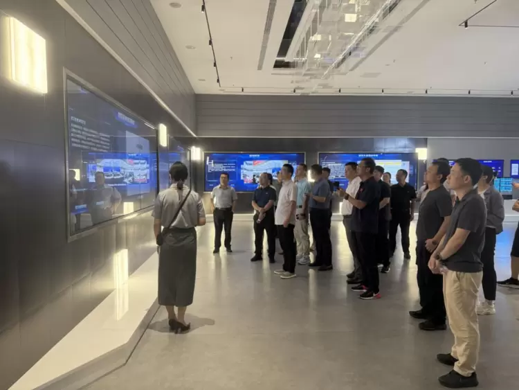 国家网安基地“可控训练场”首度亮相国家级研修班 云从科技助力AI应用新基座(图2)