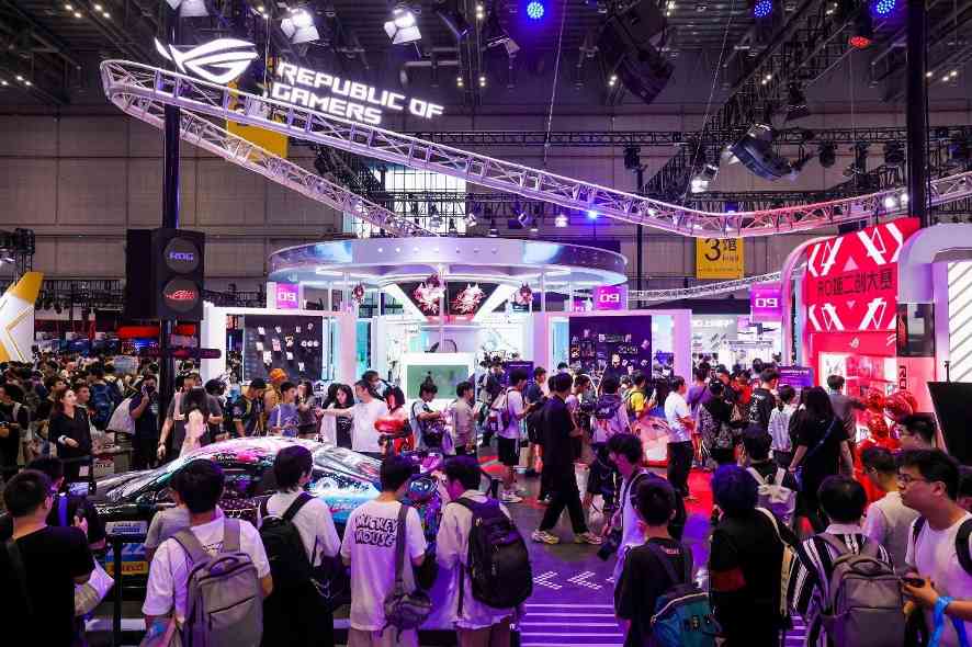 华硕主板撼动BW2025 ROG玩+乐园引玩家狂欢(图1)