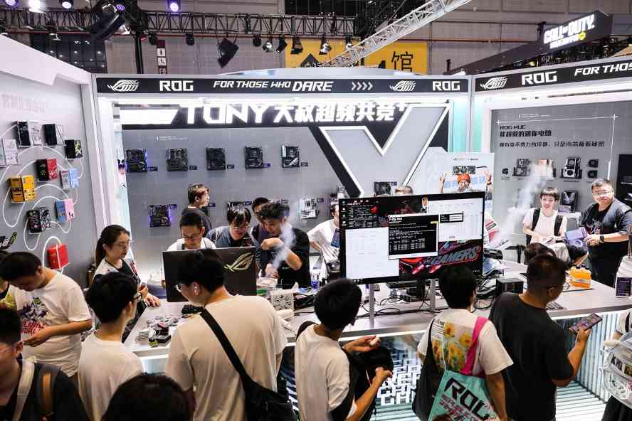 BW2025 华硕主板背置&超频双赛道大放异彩(图2)