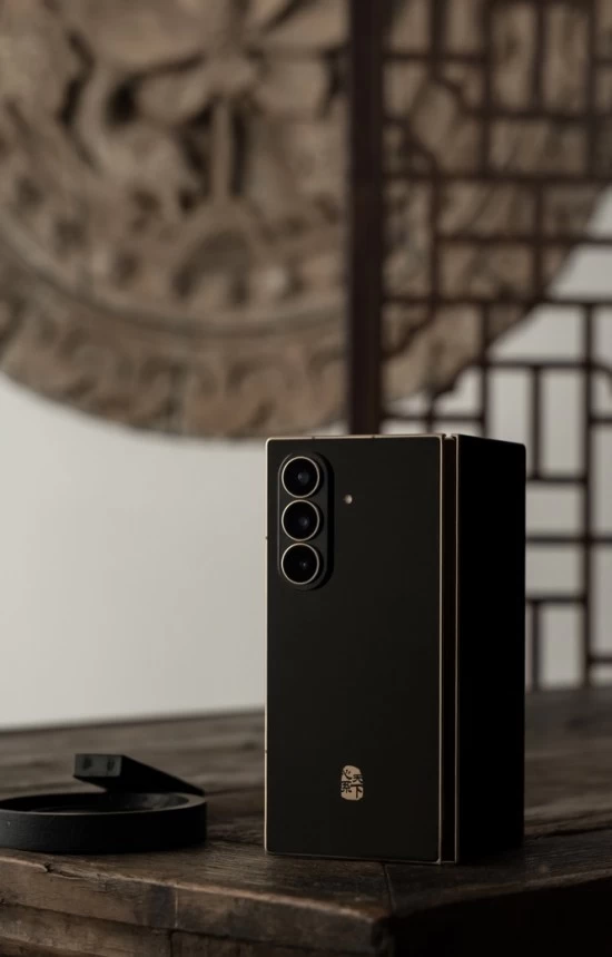 匠心美学 典雅臻品 心系天下三星W26重塑超高端格调(图3)