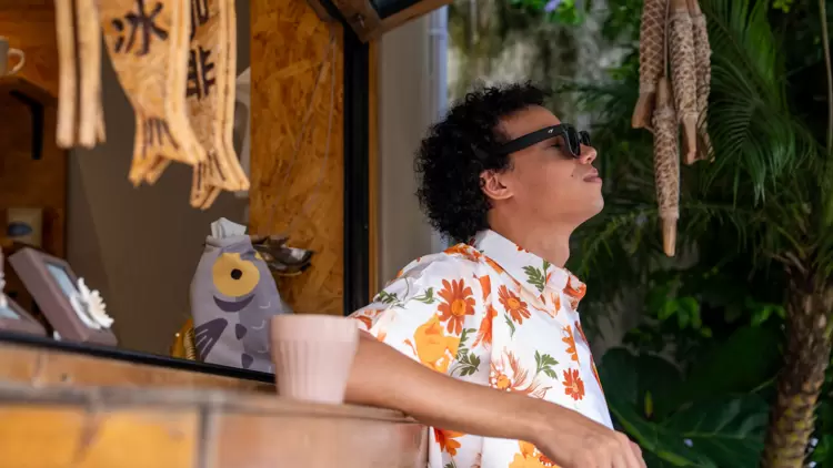 大朋AI眼镜发布三个月：首批售罄、海外订单增长，AI轻穿戴加速走向大众(图2)