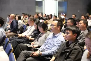 AI共启时代新未来|“AI引领，智赋万企”高峰论坛圆满落幕(图15)