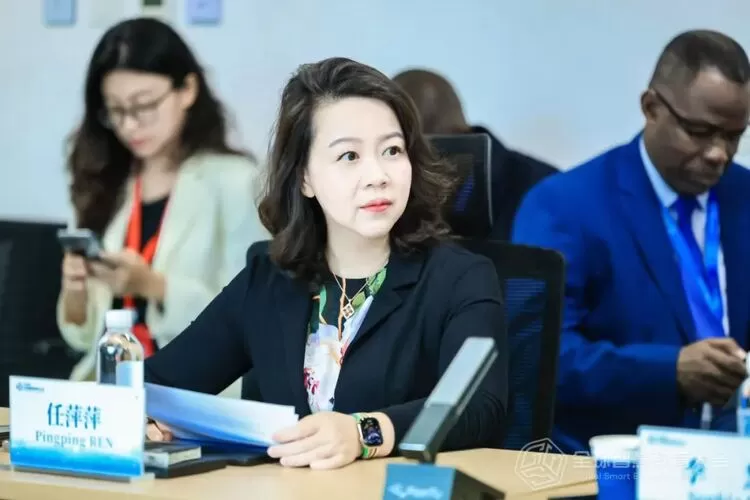 2025全球智慧教育大会：科大讯飞展示“AI+教育”双向赋能新范式(图4)