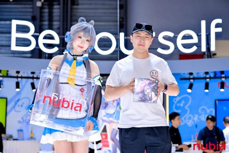 努比亚布局游戏二次元，携手洛天依亮相ChinaJoy2025(图3)