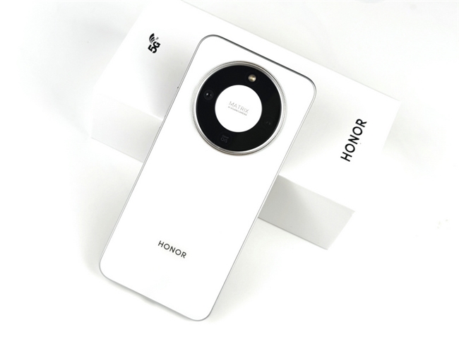 最适合外卖员的手机是哪款 千元的它已经给出答案(图1)