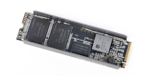 科赋KLEVV CRAS C700 RGB SSD产品测评(图6)