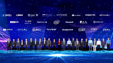 英特尔发布全新AI优化数据平台产品组合，携手产业让“智者更强”(图1)