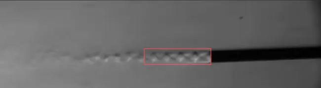 高速摄像机结合纹影技术捕捉超音速激波与马赫环(图2)