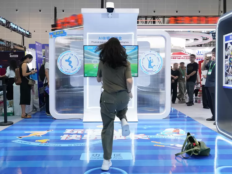 探索成长「心」力量：宇视科技闪耀2025亚洲教育装备博览会(图3)