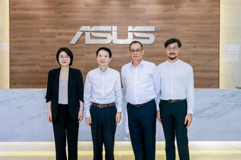 华硕创新产业化基地项目产品展示及AI应用交流活动在沪开启(图1)