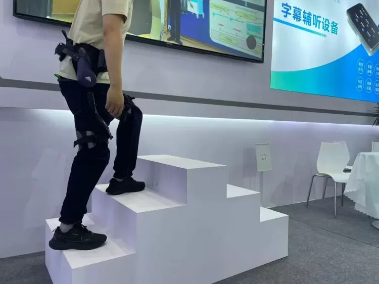 科大讯飞亮相2025中国国际福祉博览会，AI技术助力构建无障碍社会(图7)