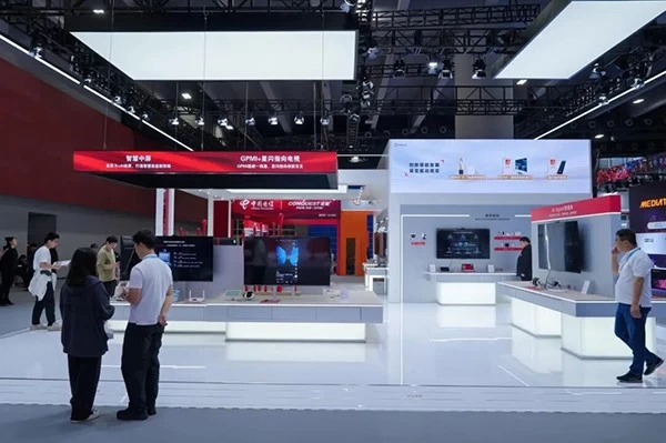 上海海思谛听筑芯：引领智能穿戴的腕上革命(图2)