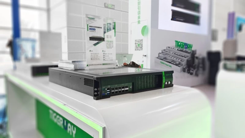 威尔创新携AI信创服务器与大模型一体机受邀亮相“第85届中国教育装备展示会”(图5)