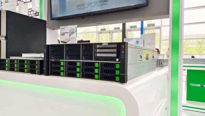 威尔创新携AI信创服务器与大模型一体机受邀亮相“第85届中国教育装备展示会”(图4)