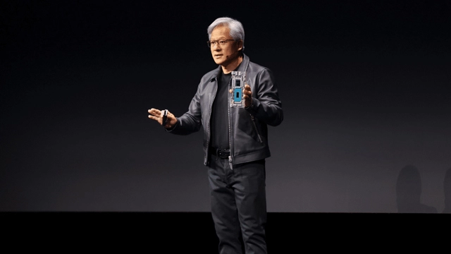 英伟达公布第二季度财报营收467亿美元，盘后股价一度大跌(图1)