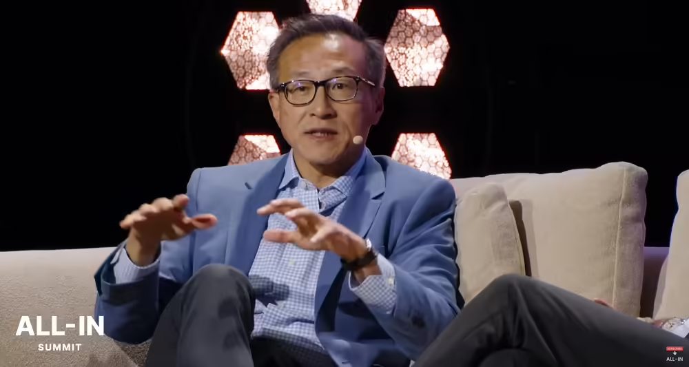 阿里巴巴蔡崇信激辩“白宫 AI 沙皇”：AI 应用中国进展显著，AI 没有赢家通吃