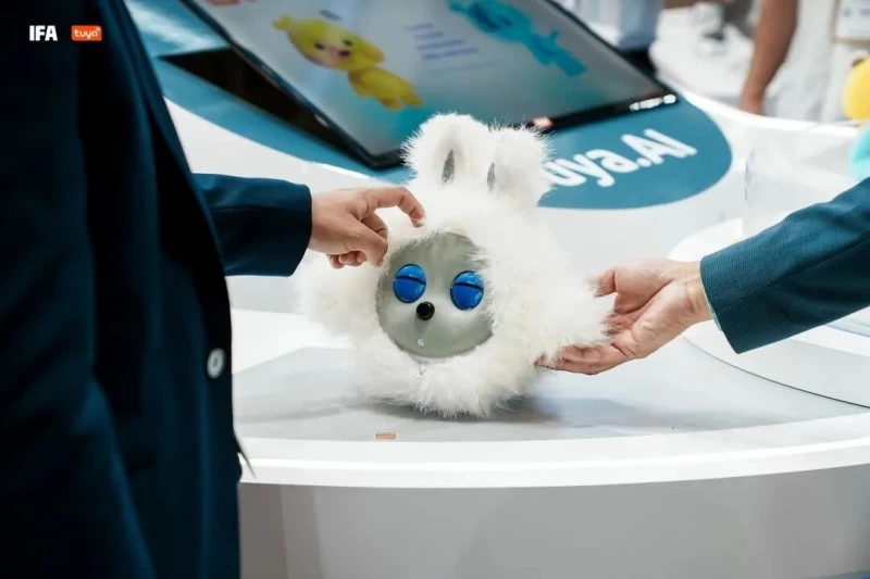 涂鸦智能携创新AI解决方案亮相IFA 2025，以AI重塑智慧生活新图景(图3)