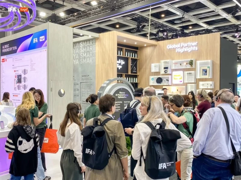 涂鸦智能携创新AI解决方案亮相IFA 2025，以AI重塑智慧生活新图景(图7)