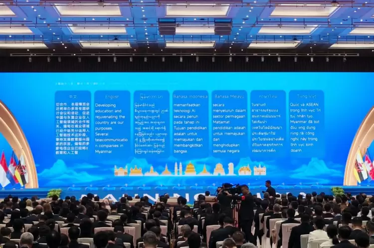 科大讯飞赋能史上最“AI”东博会：打造全场景无障碍沟通体验，发布东盟系列产品(图1)