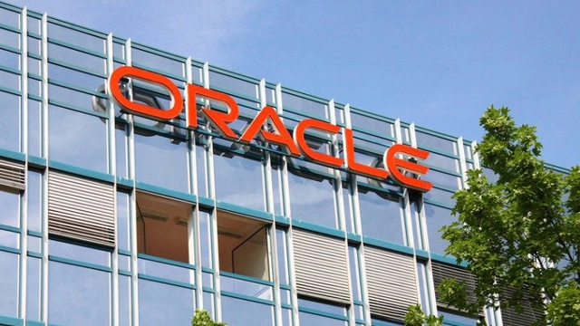 甲骨文换帅：萨弗拉·卡茨卸任，改由两位联合CEO共同执掌(图1)