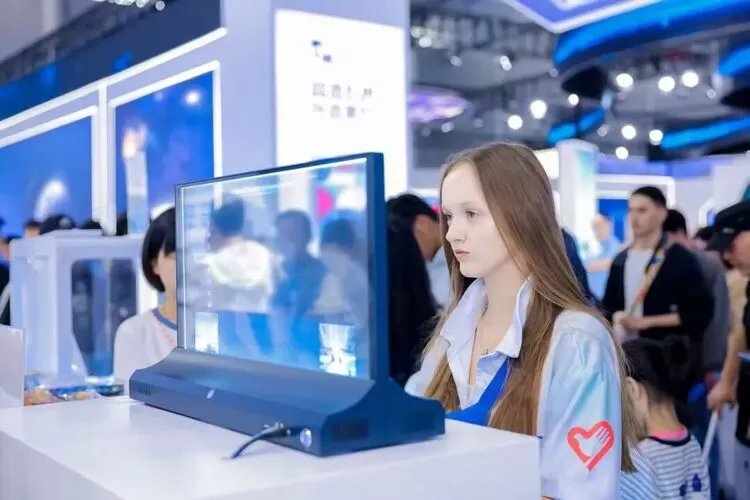 2025世界制造业大会｜科大讯飞用十项“黑科技”破解制造强国密码，发布羚羊工业大模型3.0(图4)