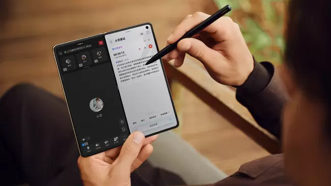 2025年终消费观察:高端换机首选折叠屏,折叠屏首选华为Mate X7!(图5) 2025年终消费观察:高端换机首选折叠屏,折叠屏首选华为Mate X7!(图5)