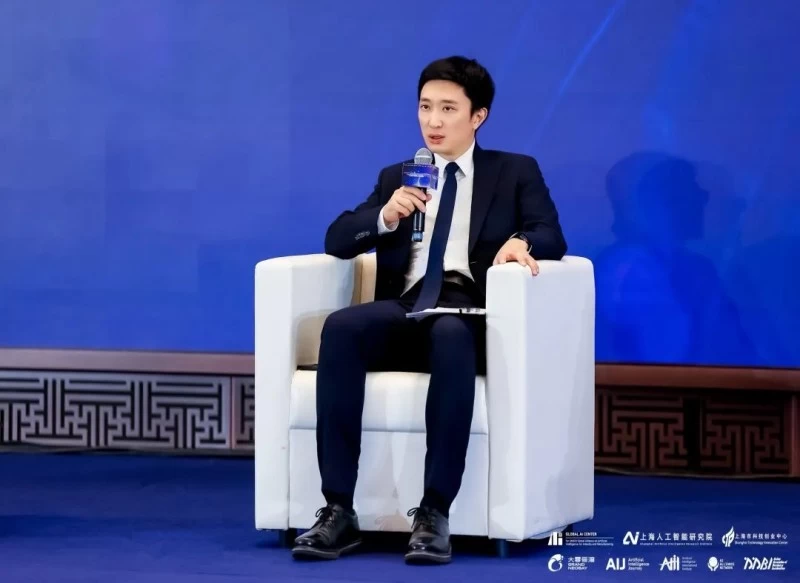 WAIC2025现场直击：鲍捷教授倡议推动全球AI公平，从“感知”开始(图3)