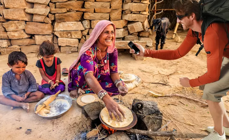 端侧模型破解无网痛点时空壶新T1赋能元旦出海无忧行(图1) 端侧模型破解无网痛点时空壶新T1赋能元旦出海无忧行(图1)