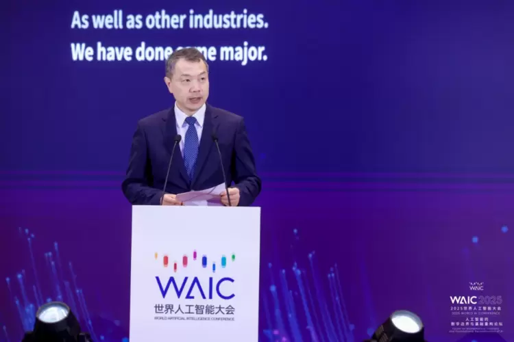 当 AI 与数学在上海相遇：WAIC 2025 背后的智慧革命(图1)