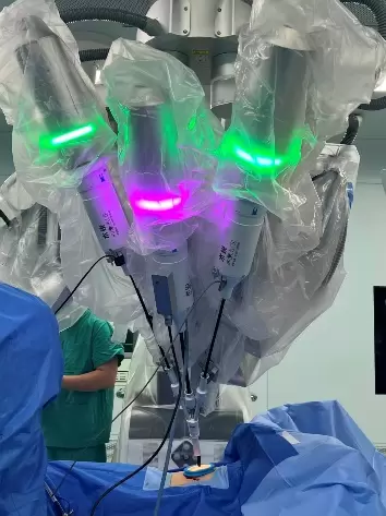 胸科首例，单孔机器人助力手术新突破(图3)