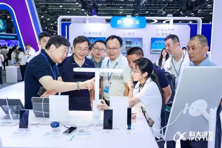 星火万象，智创AI+生态｜科大讯飞亮相2025中国移动全球合作伙伴大会(图13)