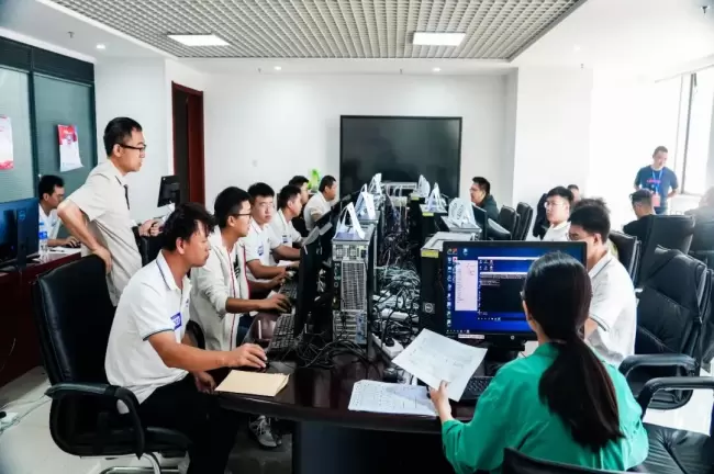 昆明市2025年职工职业技能竞赛无人机赛项在飞虎实训基地精彩启幕(图6)